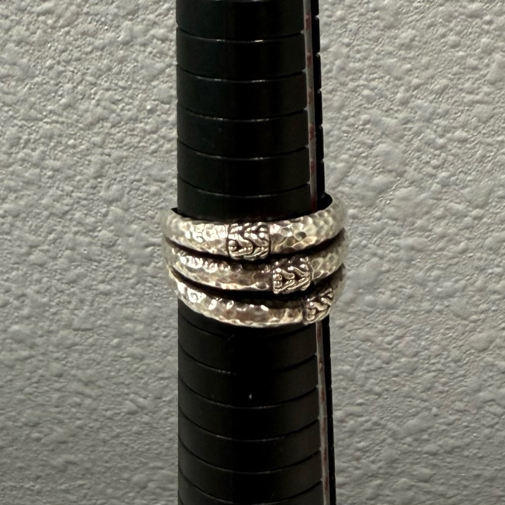 Sarda Sterling Silver Hammered Stacked Ring with chainlink stations, Size 9.75